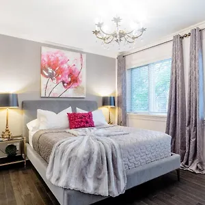 4* Gasthof Downtown Luxury Victorian Retreat
