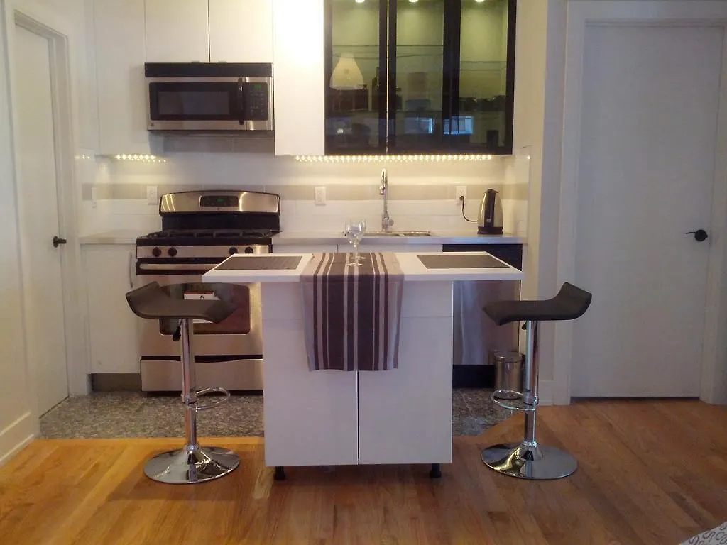 The Parkway Place Guesthouse Toronto