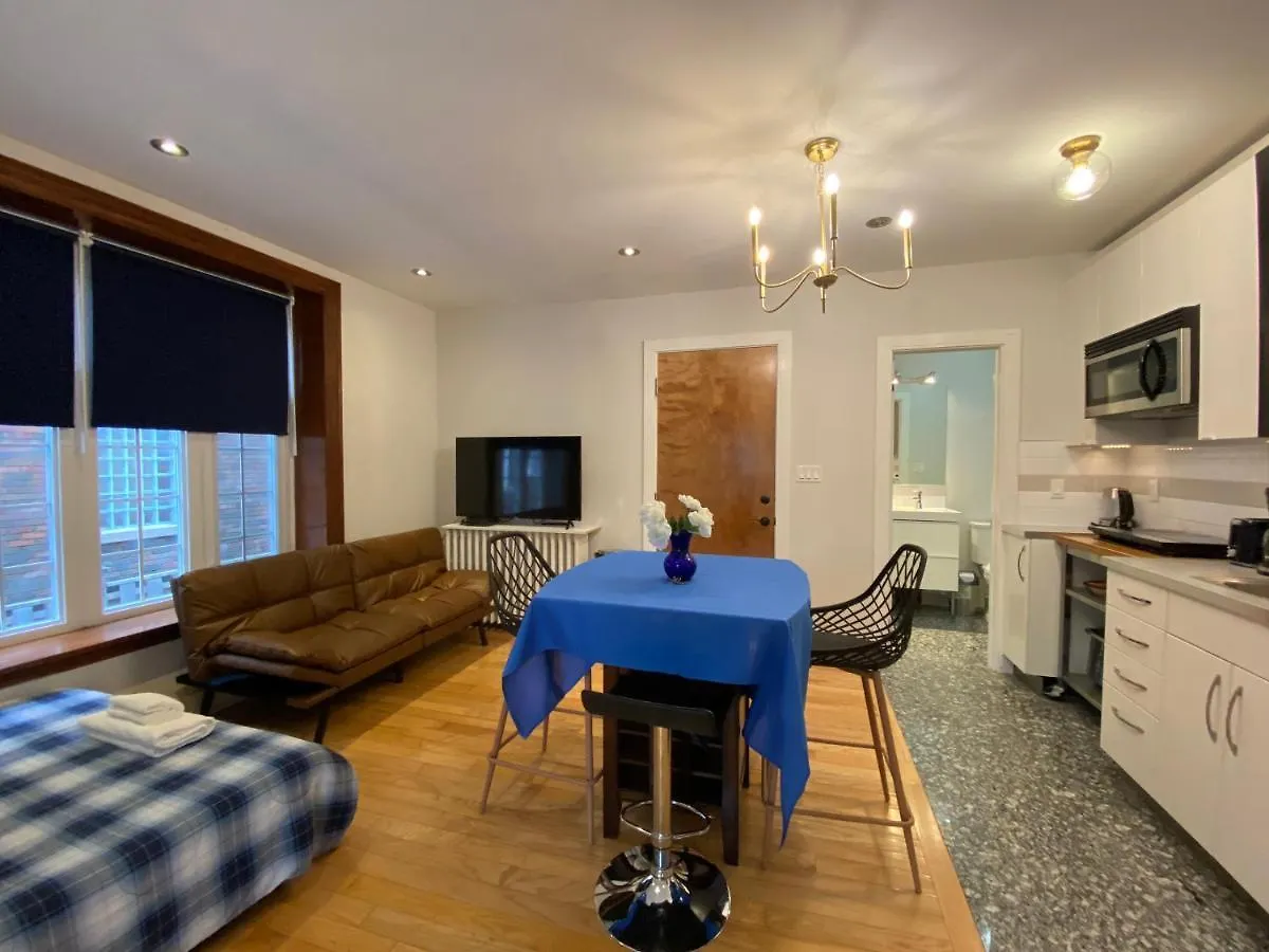 The Parkway Place Guesthouse Toronto Guest house