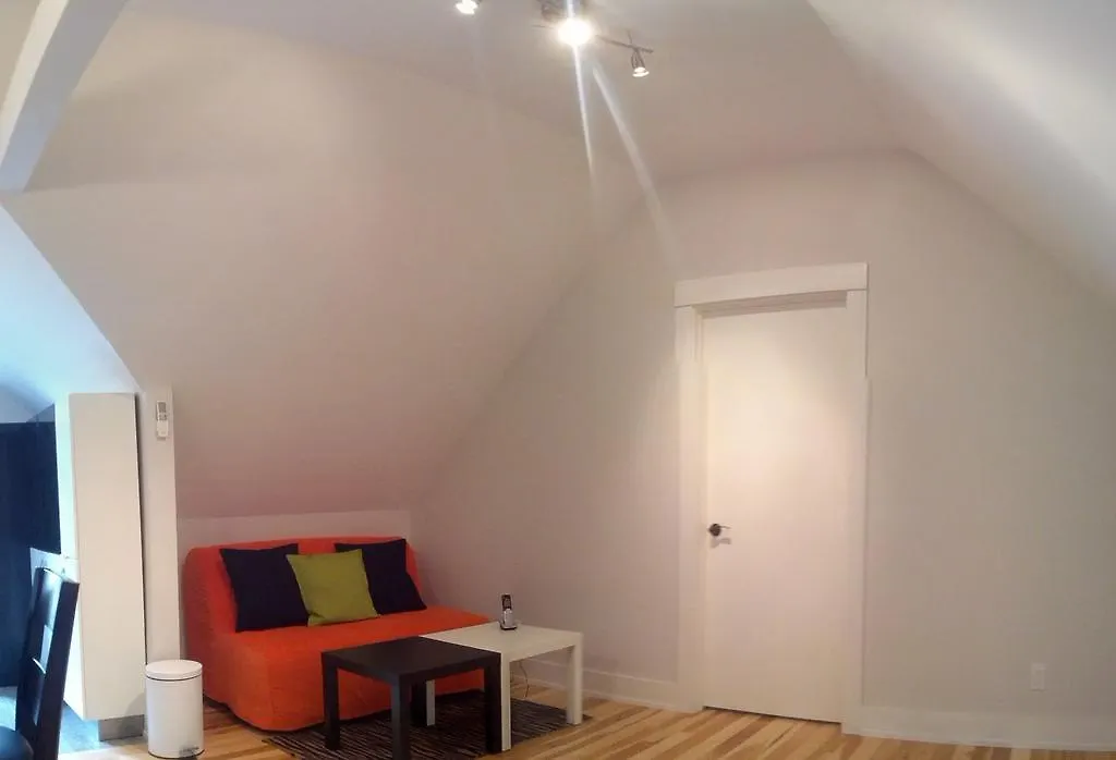 The Parkway Place Guesthouse Toronto Guest house