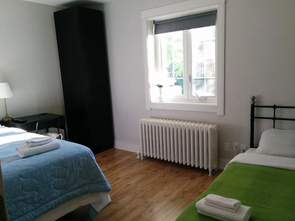 The Parkway Place Guesthouse Toronto 2*,