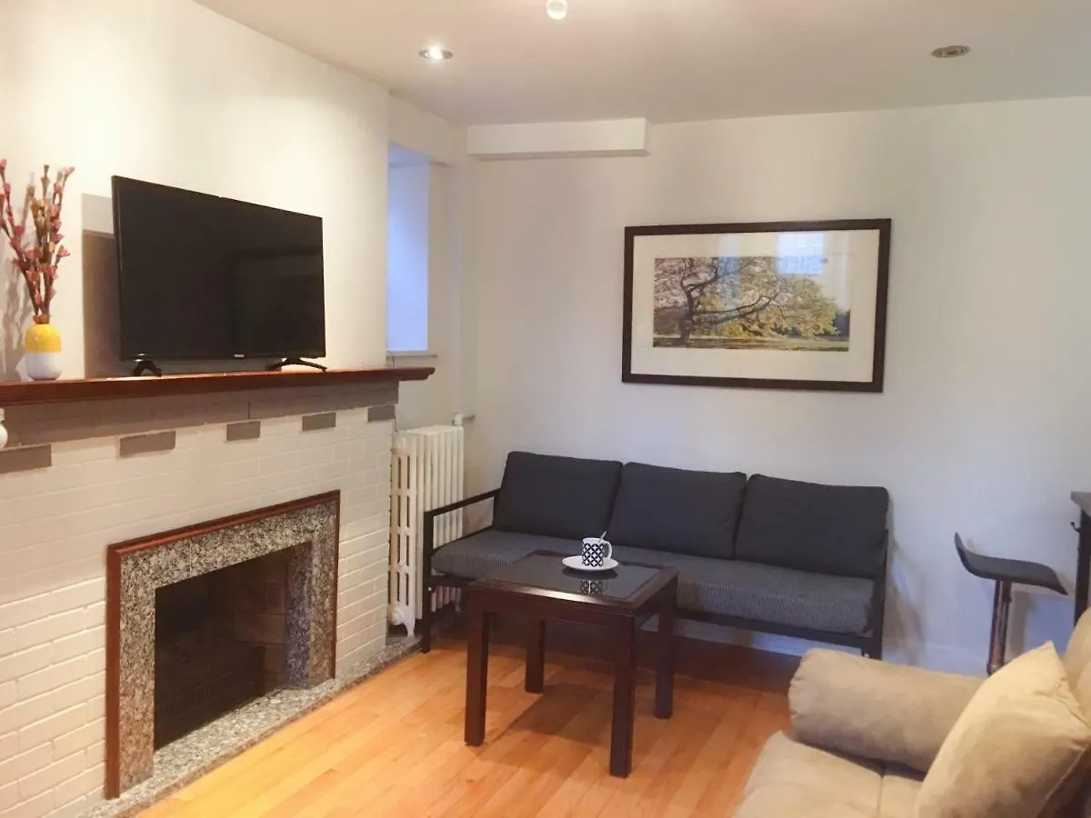 The Parkway Place Guesthouse Toronto 2*,