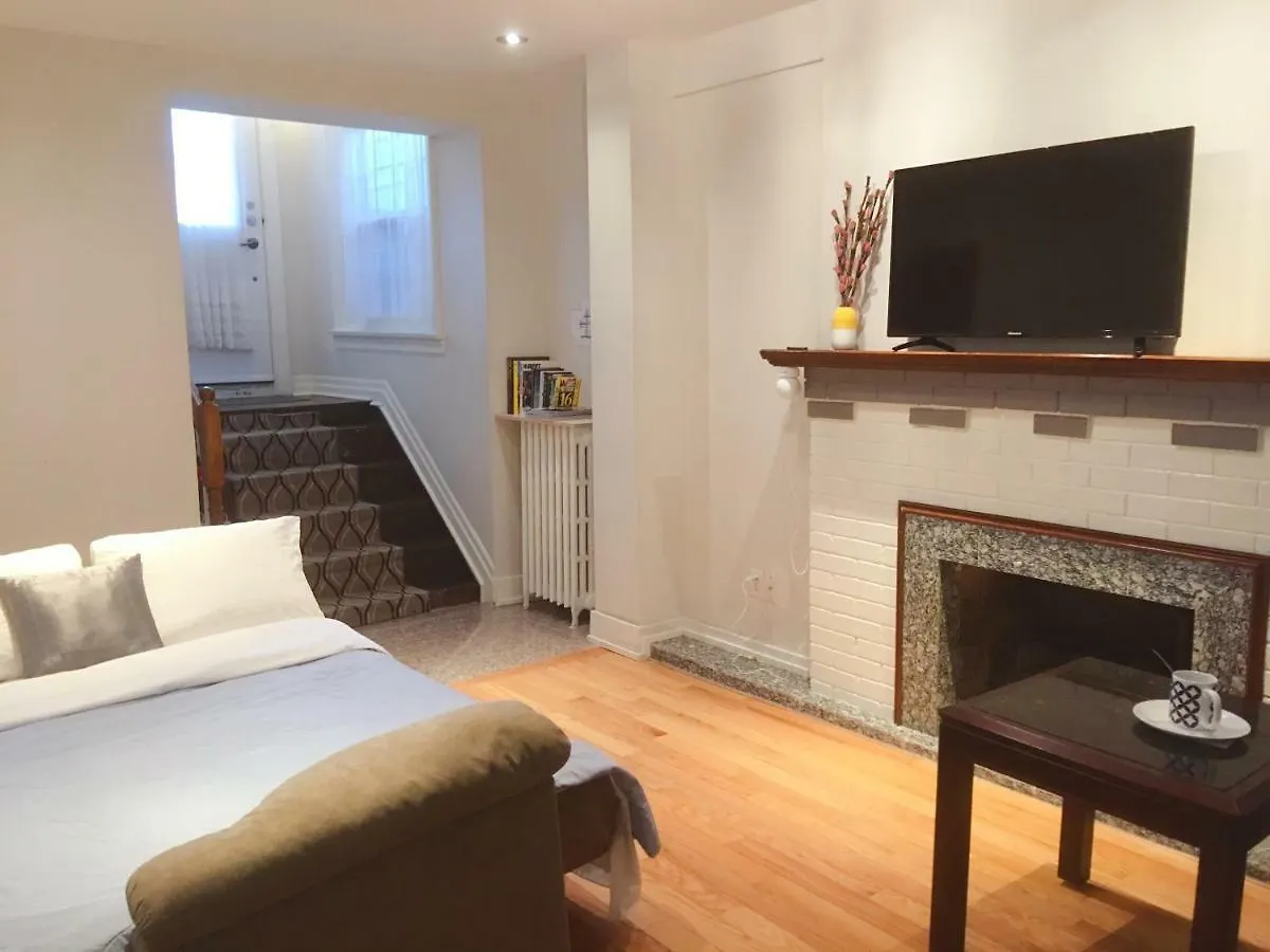 The Parkway Place Guesthouse Toronto Guest house